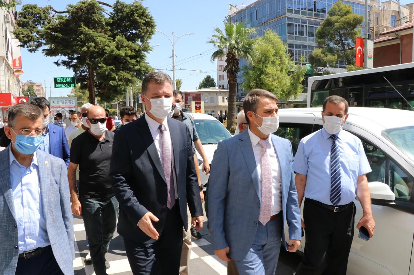 Şanlıurfa’da bir günde 3 bin 761 riskli alan denetlendi Şanlıurfa’da bir günde 3 bin 761 riskli alan denetlendi